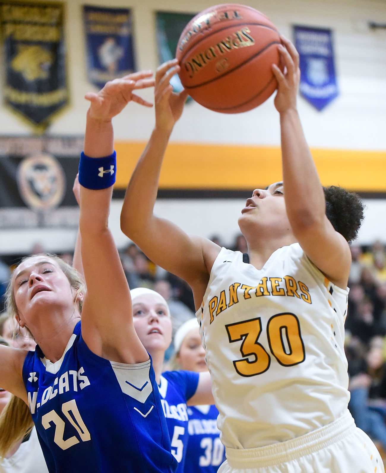 Basketball Woodbury Central at Kingsley-Pierson